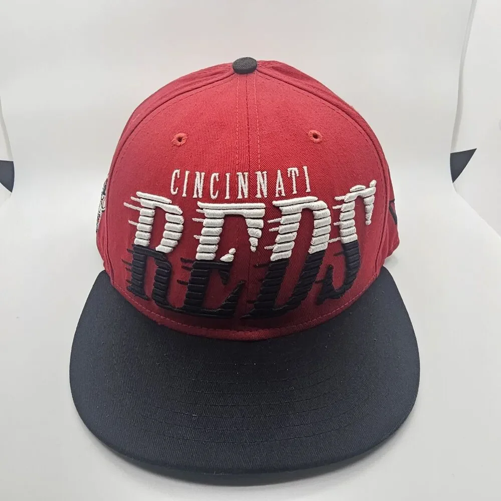 Rare Cincinnati Reds New Era 9fifty Snapback Spellout